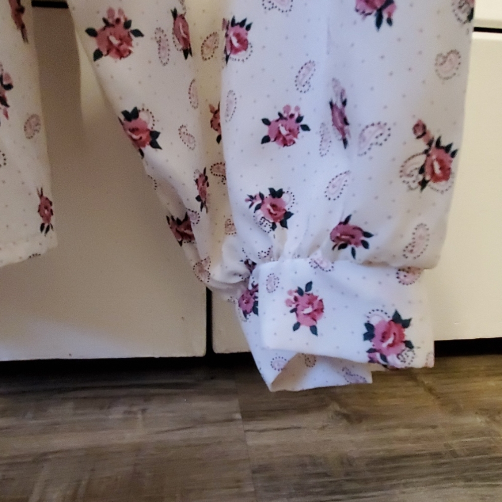 Floral blouse - Picture 4 of 4